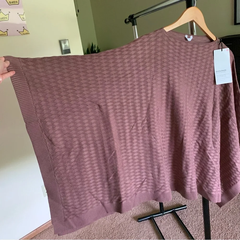 Lululemon Divinity Poncho Sweater NWT